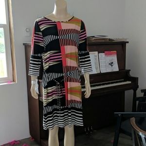 Geometric shape fitted slinky dress